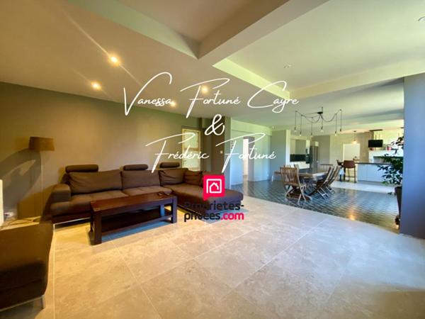 Authentique Maison en Pierre de 325 m² à Laruscade (33620)