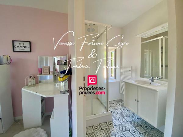 Authentique Maison en Pierre de 325 m² à Laruscade (33620)