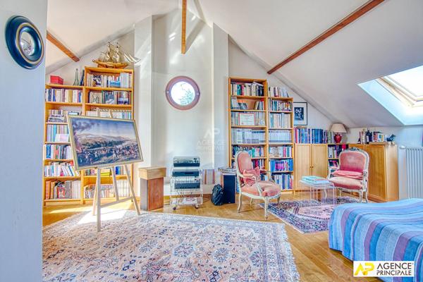 Le Chesnay limite Versailles Maison 12 pièces 360 m² au sol sur parcelle de 375 m² 1 985 000 € **  - Référence  28352