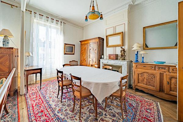 Immeuble - Hôtel particulier + Local commercial à Caluire et Cuire