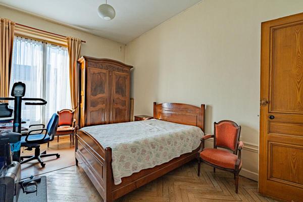 Immeuble - Hôtel particulier + Local commercial à Caluire et Cuire