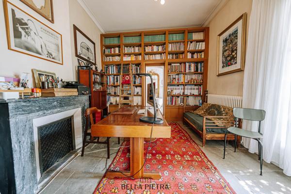 Maison 10 pièces de 350m² avec patio