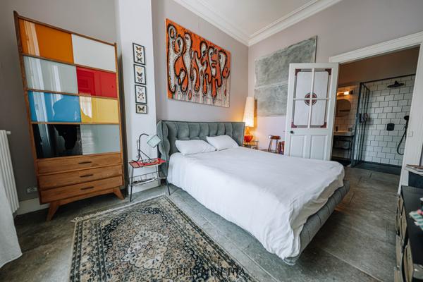 Maison 10 pièces de 350m² avec patio