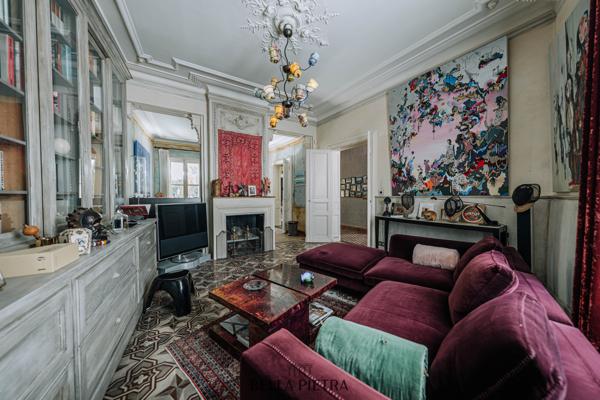 Maison 10 pièces de 350m² avec patio