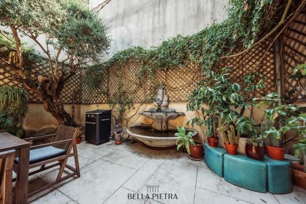 Maison 10 pièces de 350m² avec patio