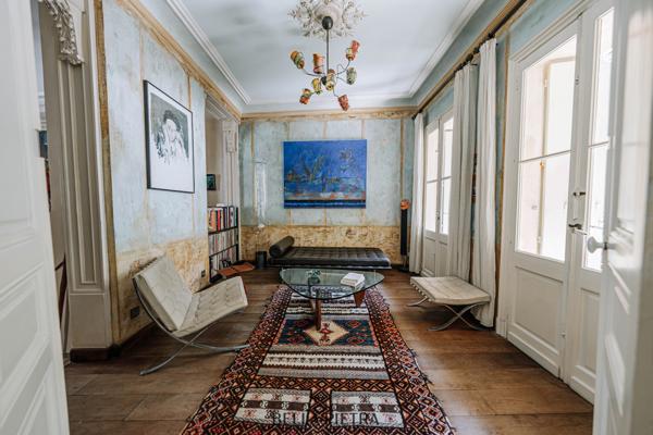 Maison 10 pièces de 350m² avec patio