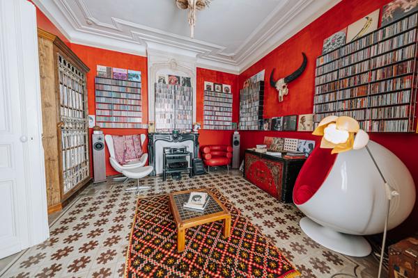 Maison 10 pièces de 350m² avec patio