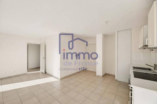 Appartement 3 pièces                                        - 69330 Meyzieu Réf : 21795