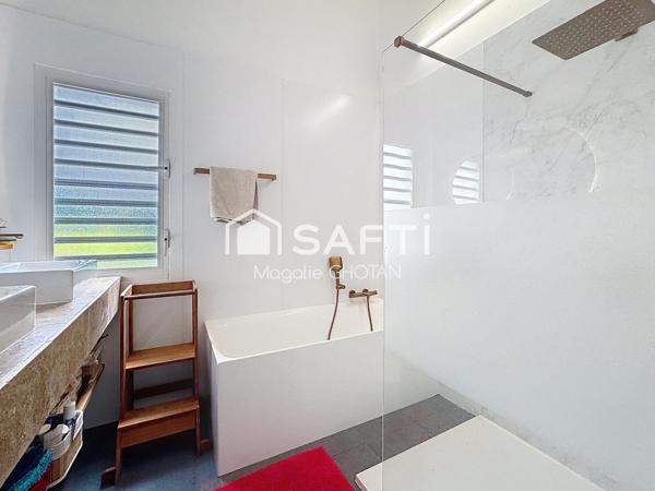 Villa d'architecte de 126 m2 au Gosier