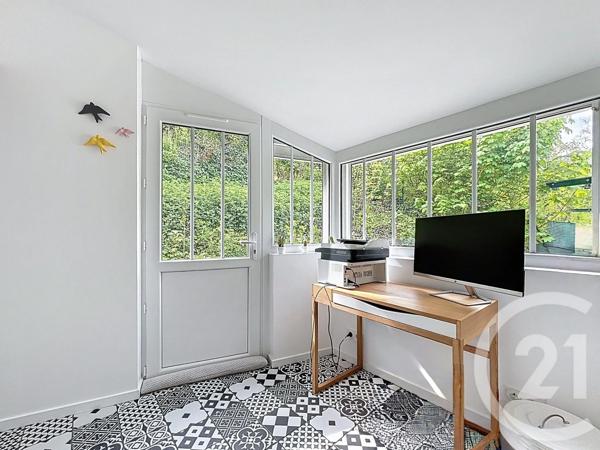 Maison à vendre  5 pièces - 125 m 2   ROYAT  - 63