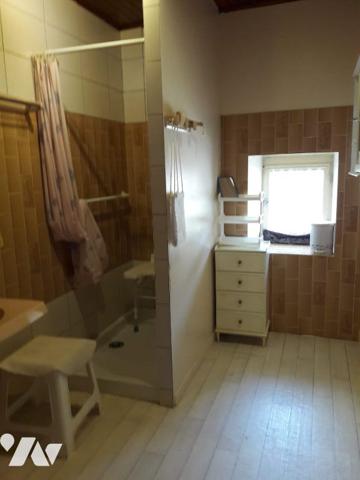 Ancien corps de ferme sur SAINT DIDIER SUR ROCHEFORT.