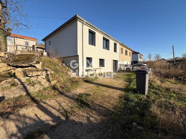 Maison a vendre située a Chaligny offrant un fort potentiel après travaux.
