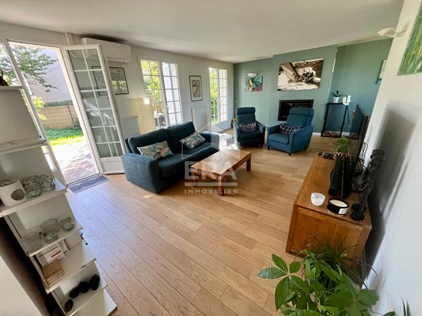 Maison Villepreux 9 pièce(s) 207 m2 hab. / 243 m² utiles.