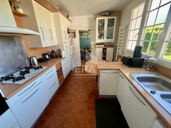 Maison Villepreux 9 pièce(s) 207 m2 hab. / 243 m² utiles.