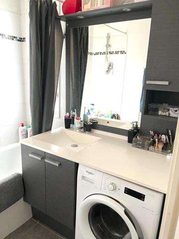 T2 avec balcon dans résidence sécurisée