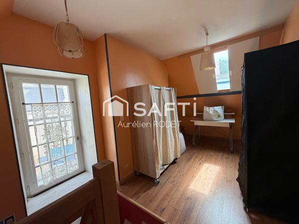 Petite maison avec studio en annexe indépendant. Idéal investisseur.