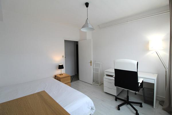 DIJON PLACE GRANGIER T3 de 70m² avec GARAGE BALCON et ASCENSEUR