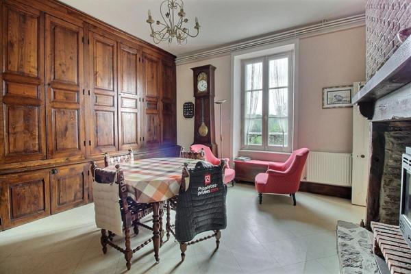 Maison en pierre début 20ème , dépendances, vue dégagée + terrain arboré 11 500 m² avec 1 puits - Vigeois (19)