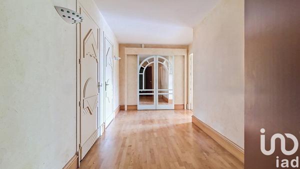 Appartement 3 pièces de 84 m² à Garches (92380)