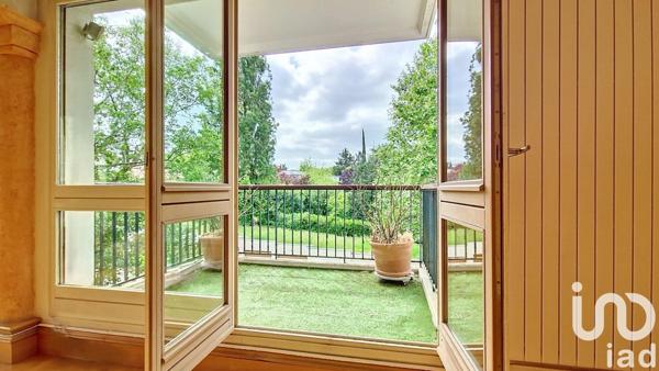 Appartement 3 pièces de 84 m² à Garches (92380)