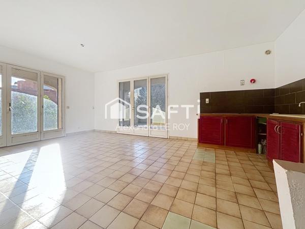 170 M2, édifiée sur une parcelle de 750 m²