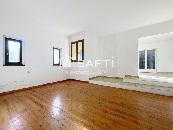 170 M2, édifiée sur une parcelle de 750 m²