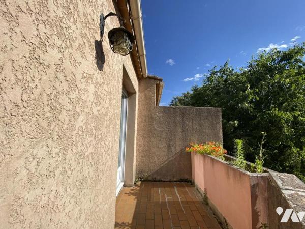 APPARTEMENT - UZES à pied