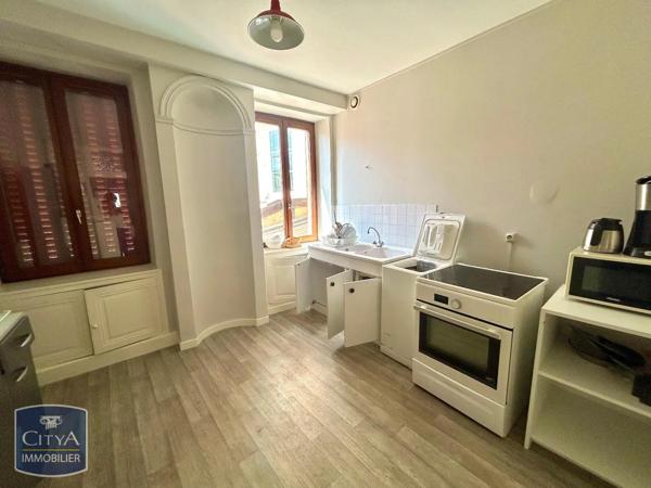 Appartement à louer 3 pièces 85.31m² Bourg-en-Bresse (01000)