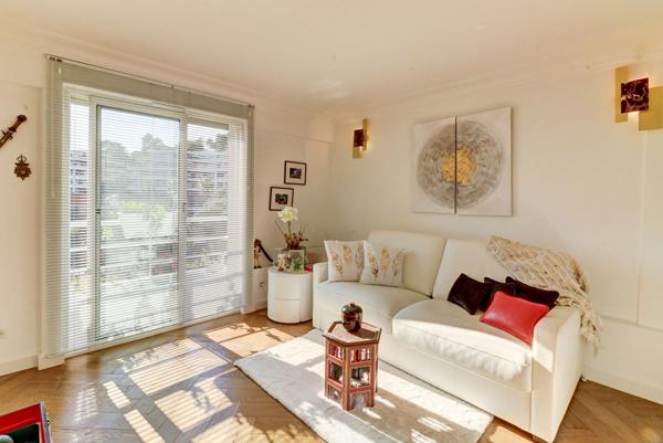 Appartement 3 pièces vue mer panoramique dans domaine gardé avec piscine