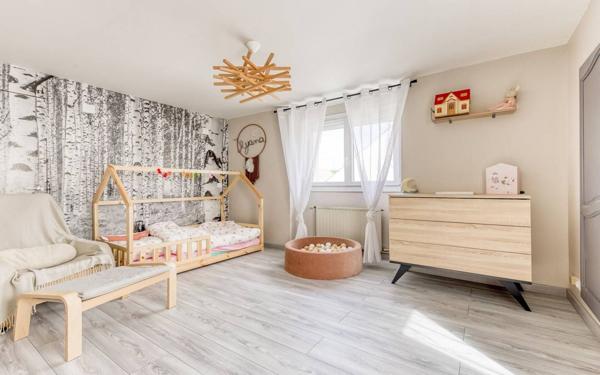 Maison à vendre    5 pièces • 117,80 m2 Roissy-en-Brie