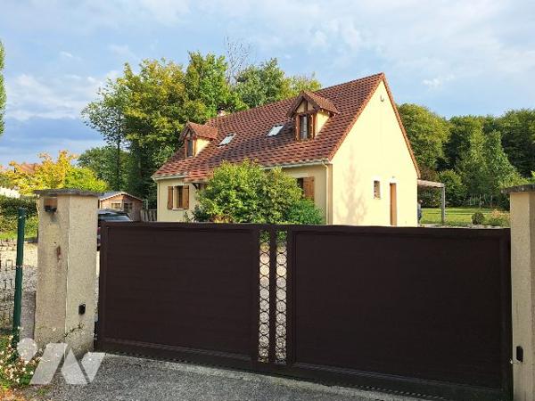 Maison de 182m² de 2014, LA CHAPELLE D'ANGILLON
