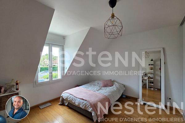 Maison familiale récente La Croix Georgette avec 4 chambres, double garage, jardin et dépendance