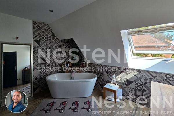 Maison familiale récente La Croix Georgette avec 4 chambres, double garage, jardin et dépendance