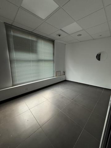 Local commercial 98m2 proximité Centre Jaude - Clermont-Ferr - Clermont-Province