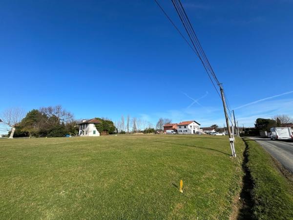 Terrain à Villefranque