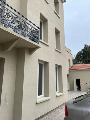 Maison à vendre |  Saint-Germain-lès-Corbeil |  10 pièces | 241 m²