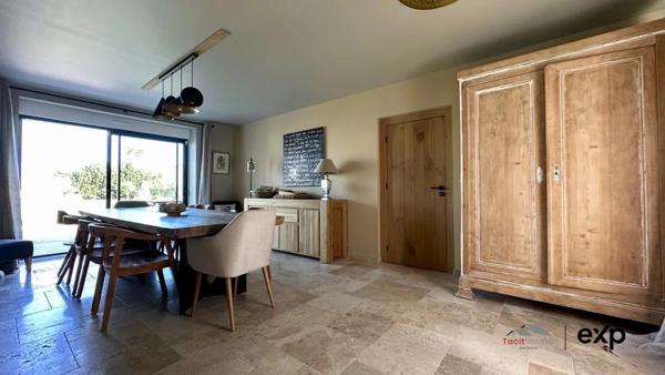 Une demeure de rêve, un village secret.