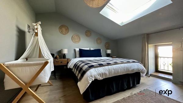 Une demeure de rêve, un village secret.