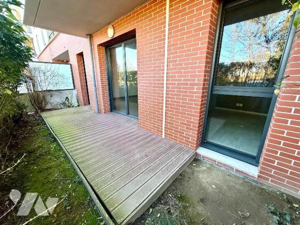 T2 RDC avec terrasse - PMR - Proche gare de Saint-Malo.

À deux pas de la gare de Saint-Malo,...