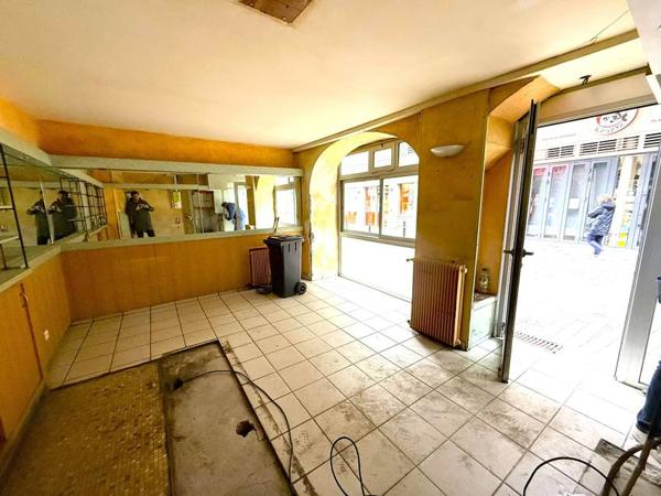 Clermont-Ferrand, Locaux de 21 m 2 de 650 € HC