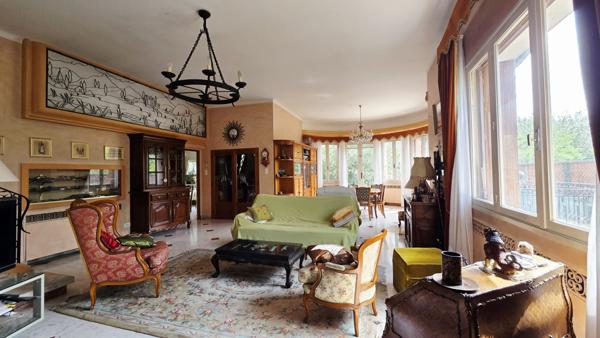 Maison 10 pièces - 270 m² Exclusivité efficity