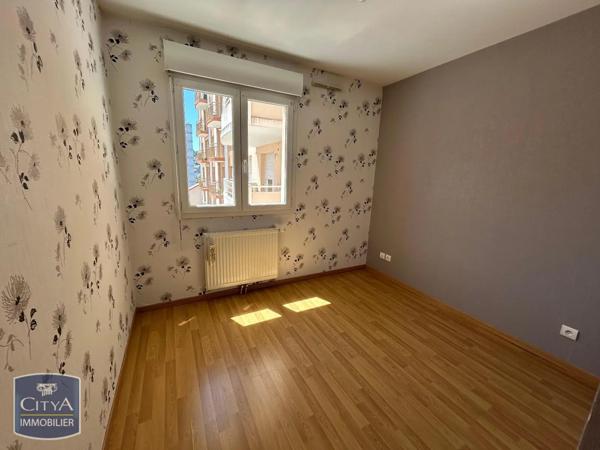 Appartement à louer 3 pièces 83.17m² Tulle (19000)