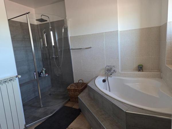Maison Marseille 5 pièce(s) 181 m2 avec jardin