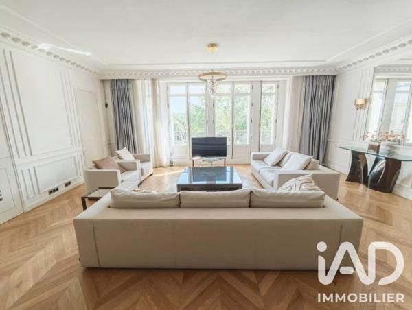 Location appartement 6 pièces 225 m² Paris 7