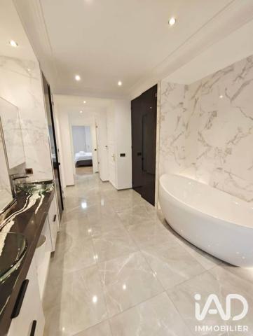 Location appartement 6 pièces 225 m² Paris 7