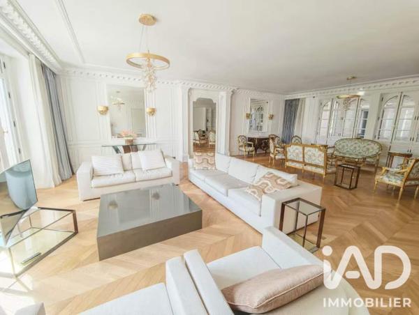 Location appartement 6 pièces 225 m² Paris 7