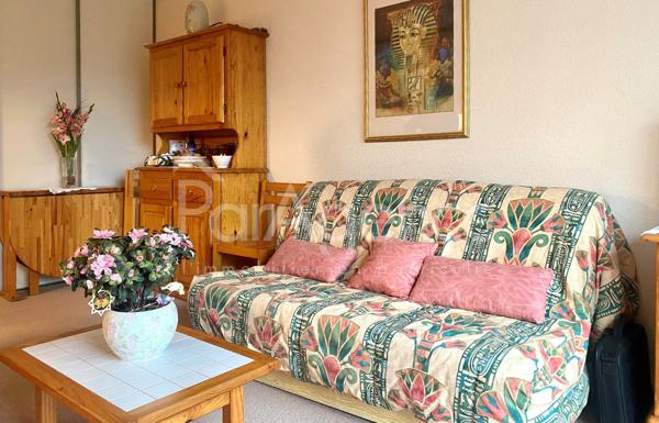 Studio cabine 29 m2 avec balcon 150 m plage de Nauzan