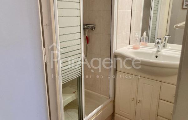 Studio cabine 29 m2 avec balcon 150 m plage de Nauzan