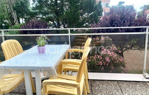 Studio cabine 29 m2 avec balcon 150 m plage de Nauzan