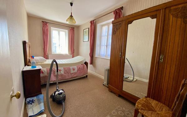 Maison à vendre    6 pièces •  Broye